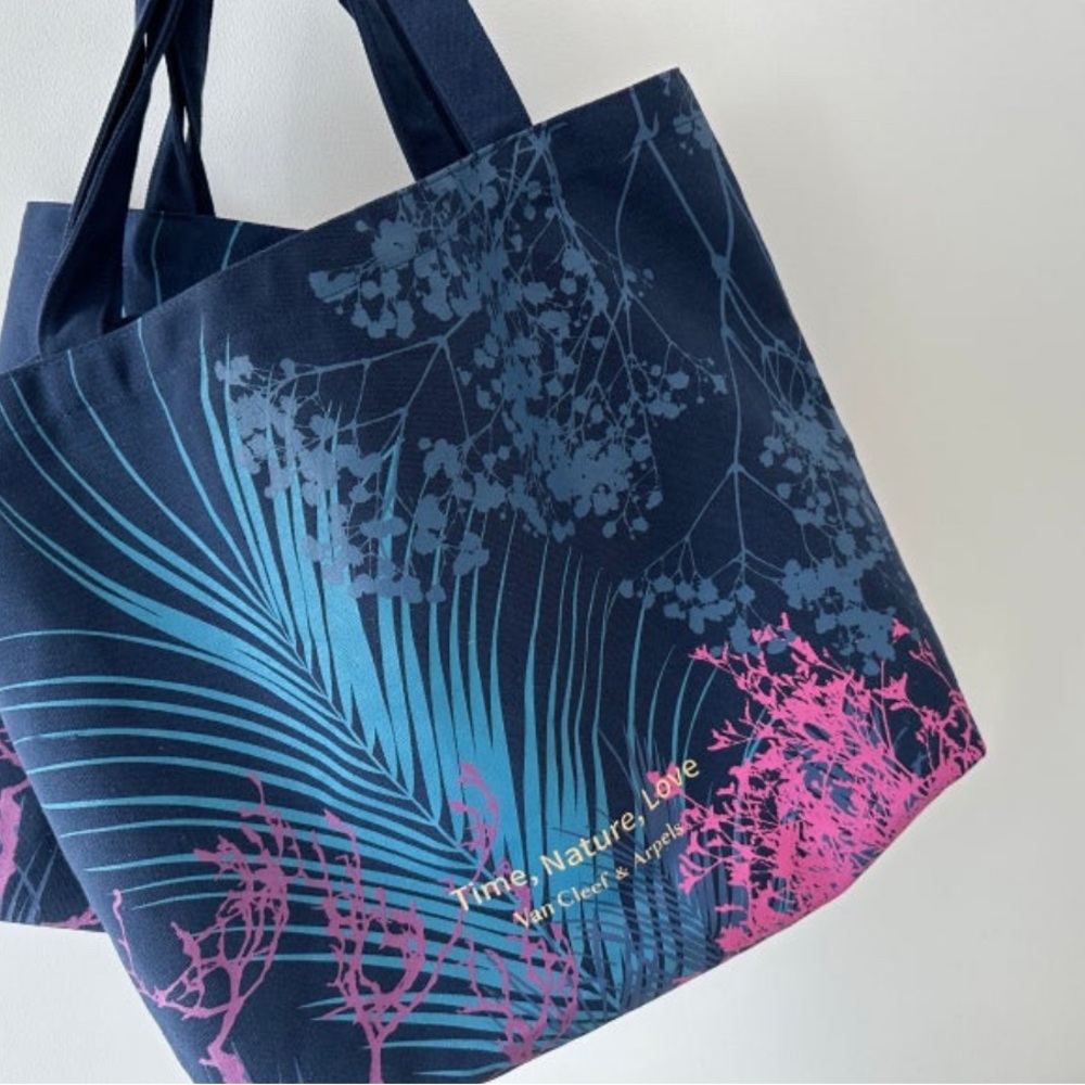[Van Cleef & Arpels]Navy and Pink fruity Tote Bag